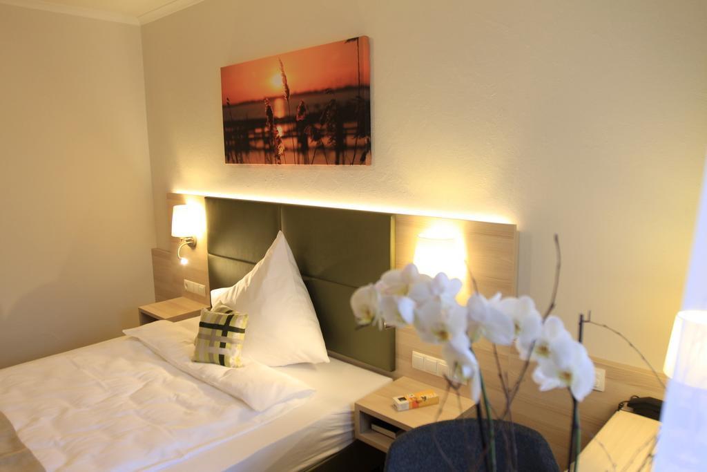 Waldhotel Zum Bergsee Damme Pokoj fotografie